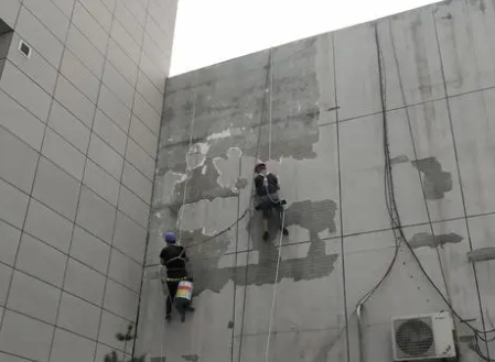 振安楼顶漏水维修公司分享下振安外墙防水的注意事项